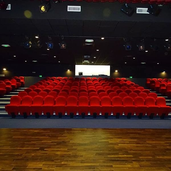 Le théâtre l'Acte 12 à Marseille accueille LA COMPAGNIE